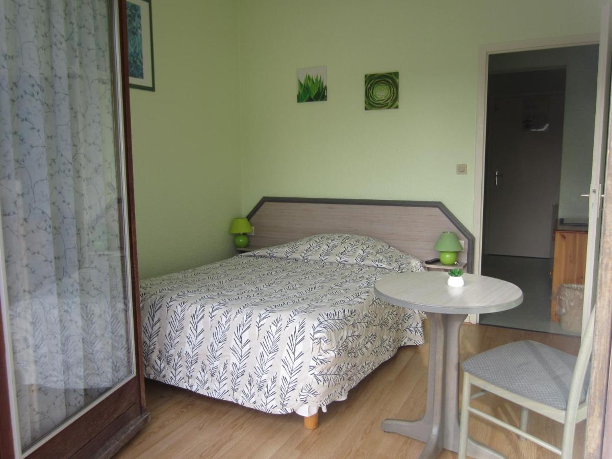 Hotel Cafe Du Palais Thonon-les-Bains Room photo